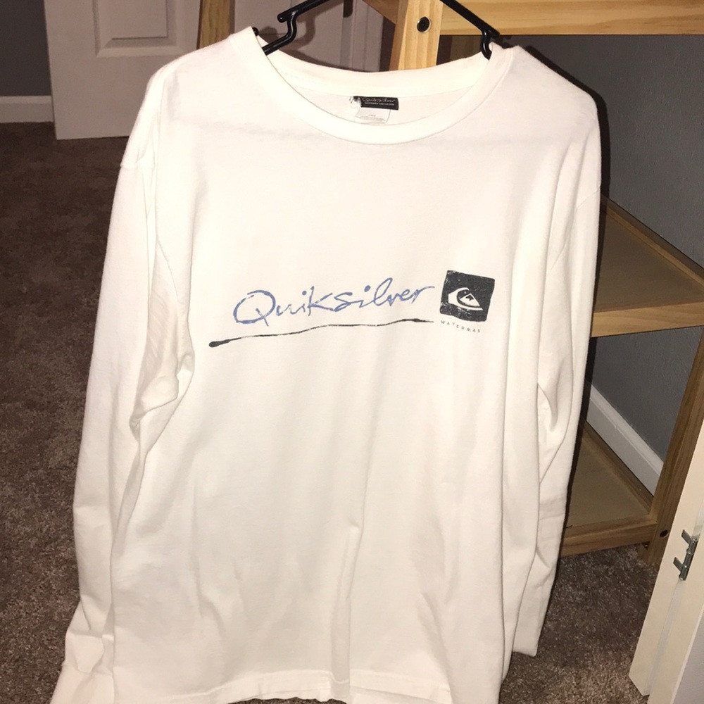 White long sleeve tee